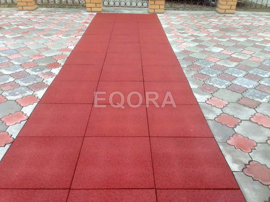 Резиновое покрытие для двора частного дома из резиновой крошки в Наро-Фоминске