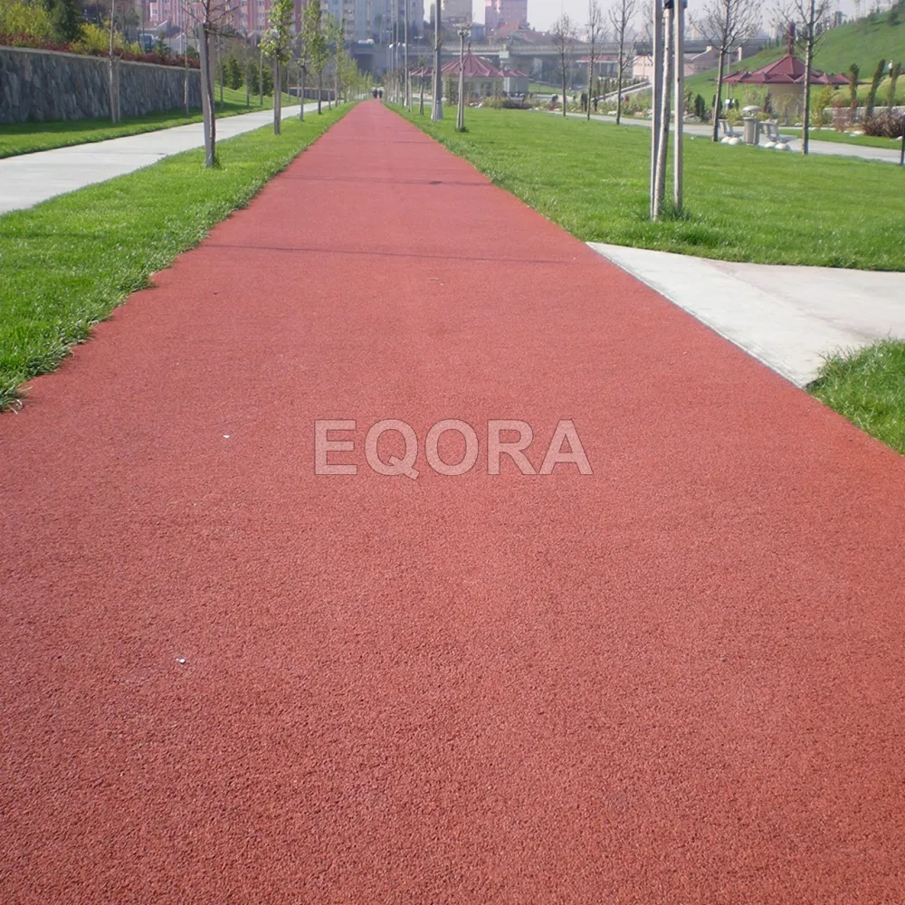 Бесшовные покрытия для дорожек из резиновой крошки в Наро-Фоминске